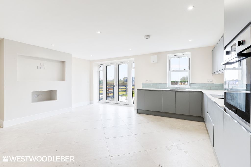 Property photo 1 of 25