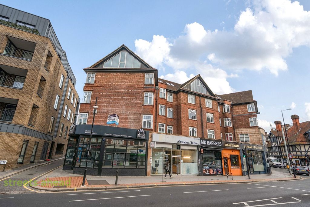 Property photo 1 of 17 E0B86640-d67c-403...