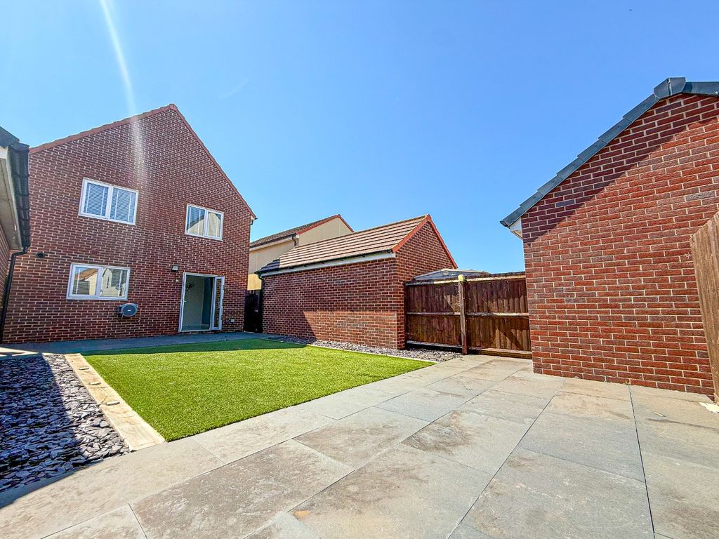 Property photo 2 of 18 5133525