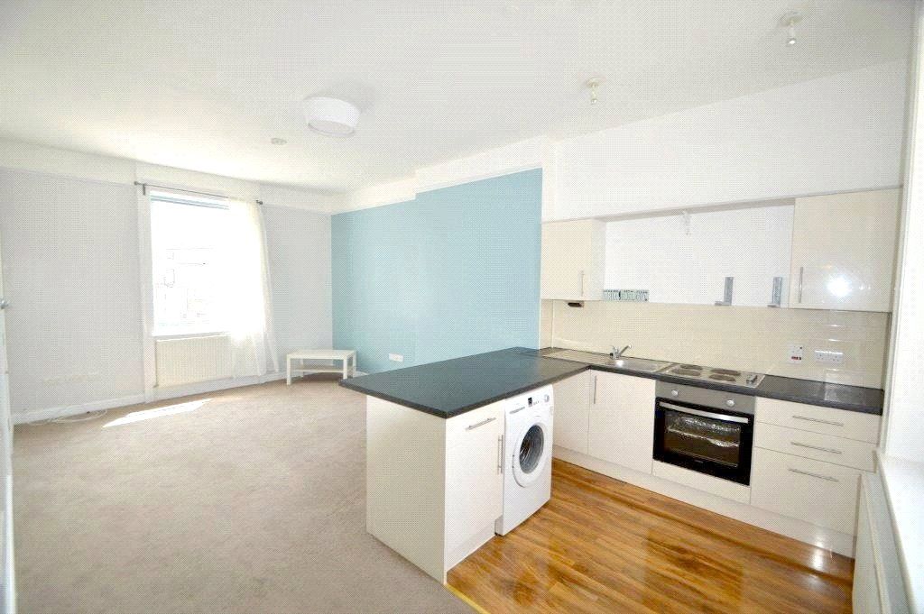 Property photo 2 of 13 Flat 2