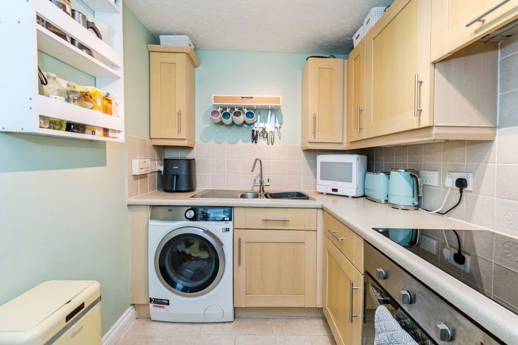 Property photo 3 of 15 Pbox-Img.Jpg