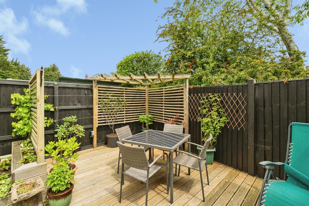 Property photo 3 of 22