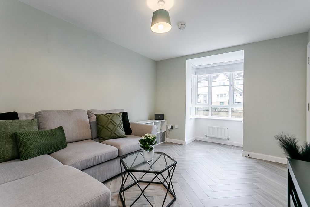 Property photo 2 of 29