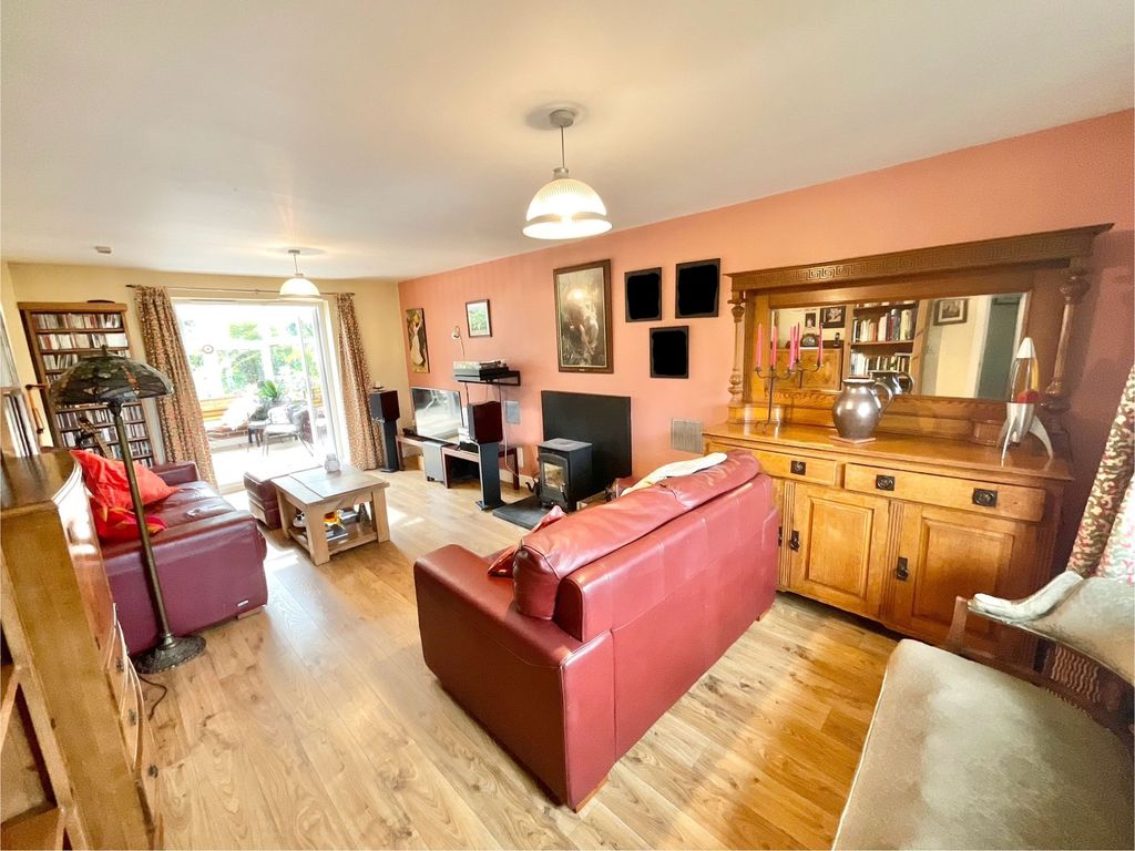 Property photo 3 of 22