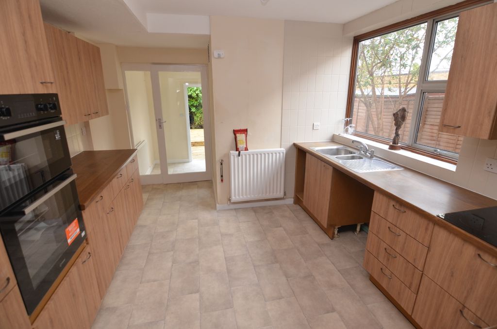 Property photo 3 of 23