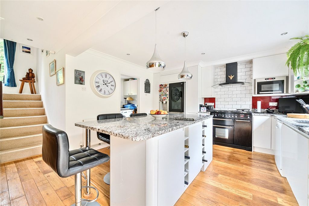 Property photo 2 of 14 Kitchen