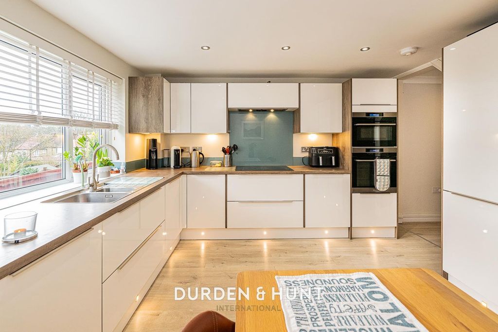 Property photo 3 of 27 Seymours-26.Jpg