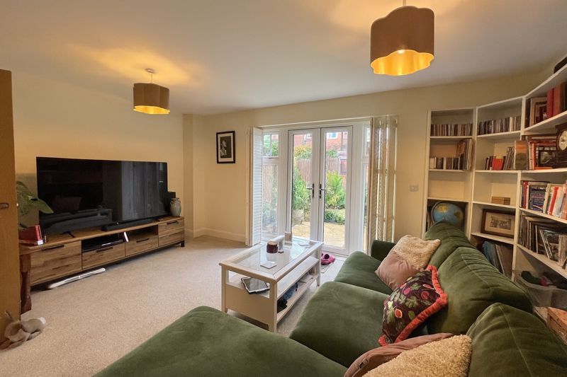 Property photo 3 of 12 Photo 7