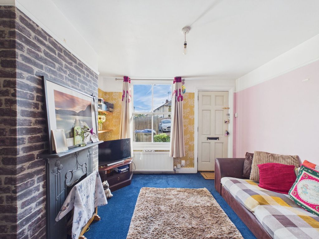 Property photo 2 of 7