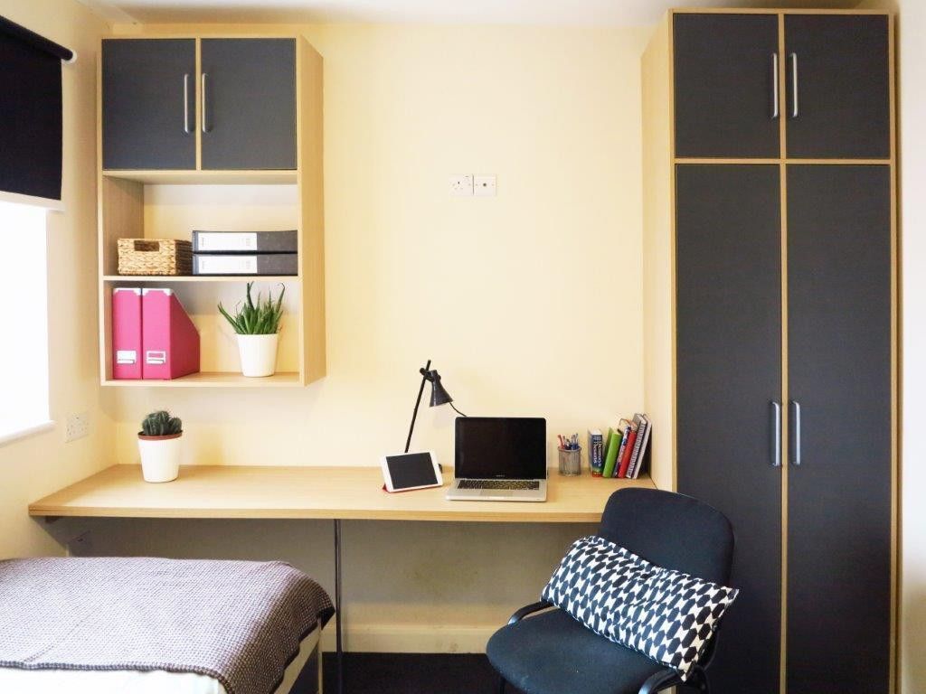 Property photo 3 of 14 (Main)