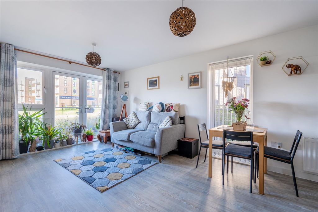 Property photo 2 of 12 Dsc02961-Hdr-Edit.Jpg