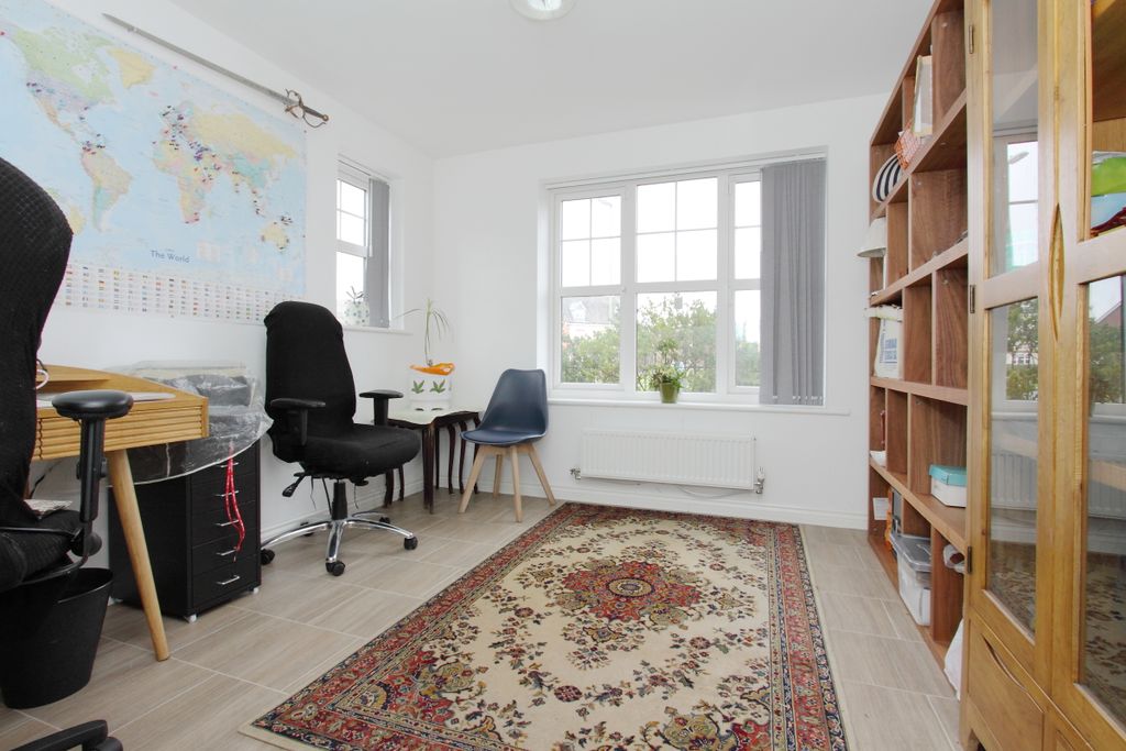 Property photo 3 of 15