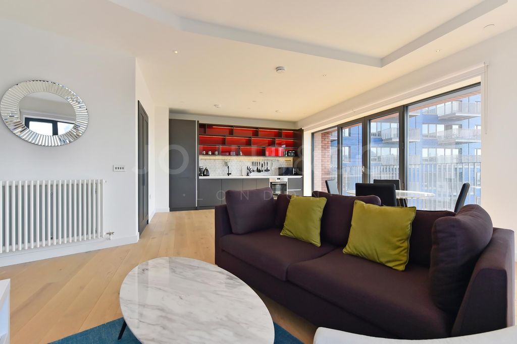 Property photo 3 of 13