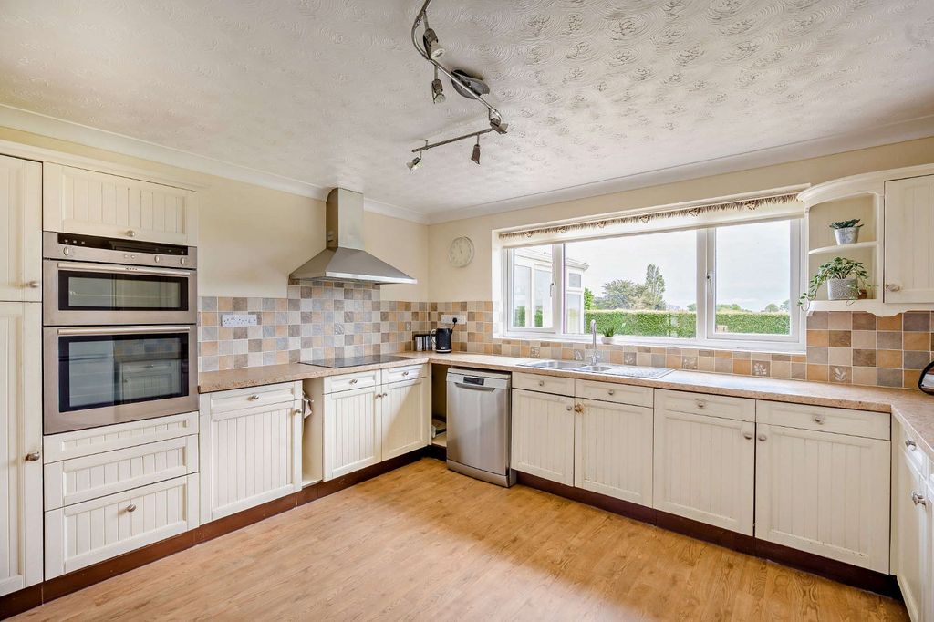 Property photo 3 of 12 Picture No. 07
