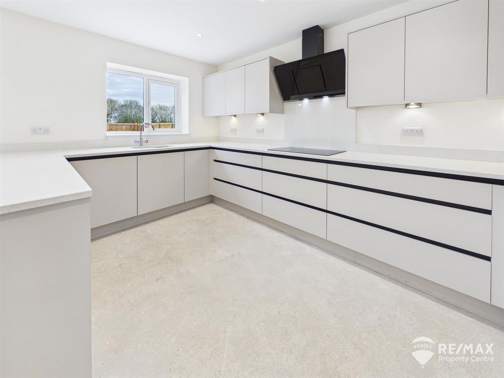 Additional image 9 of 4 bed detached house for saleOakley Gardens, Little Oakley, Harwich CO12