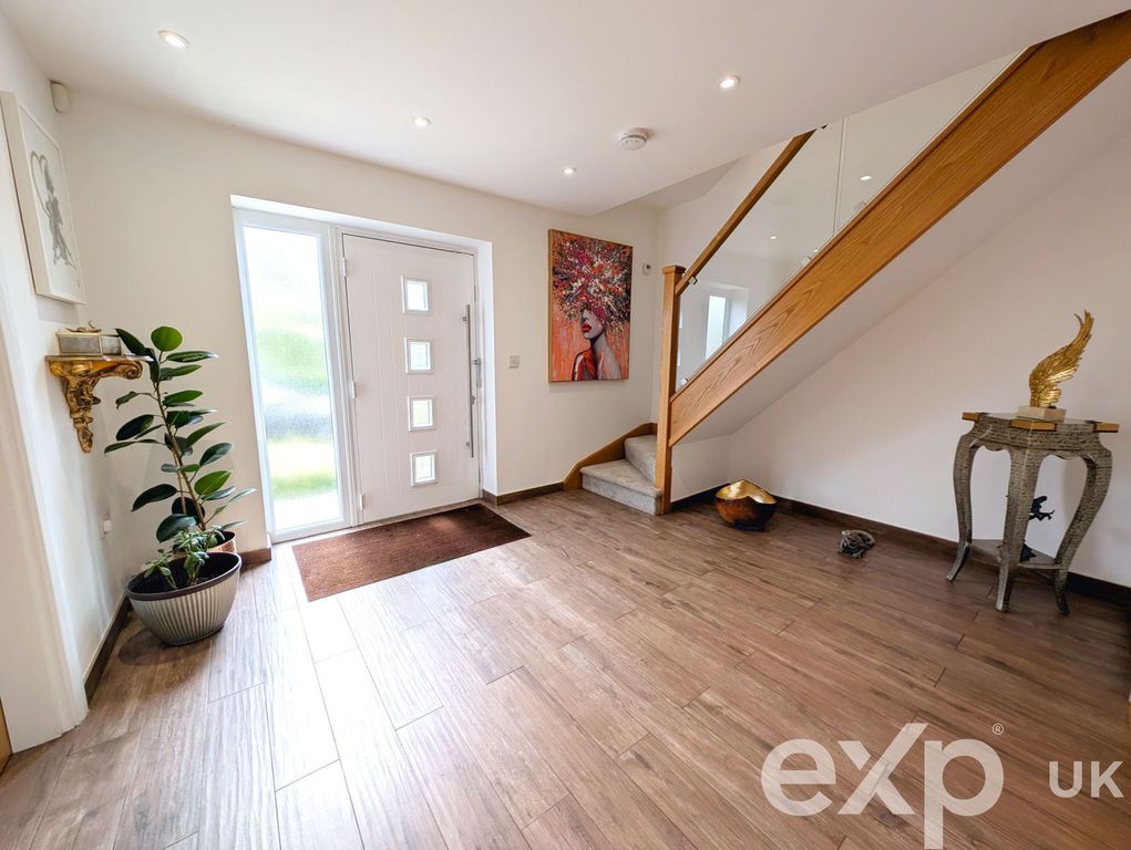 Property photo 3 of 31