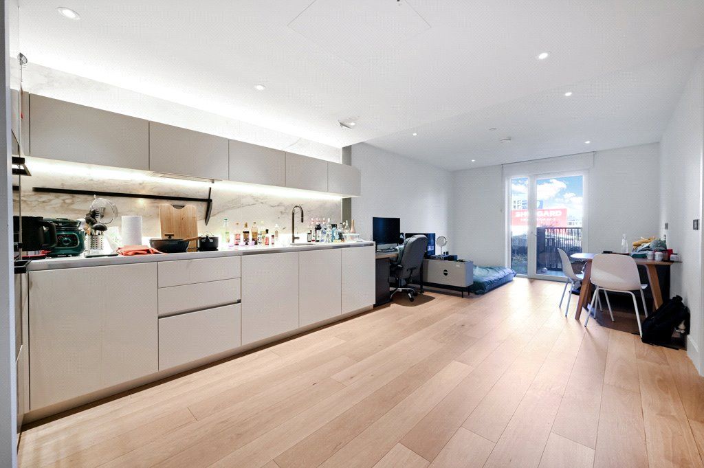 Property photo 3 of 11 Cassini Apartments