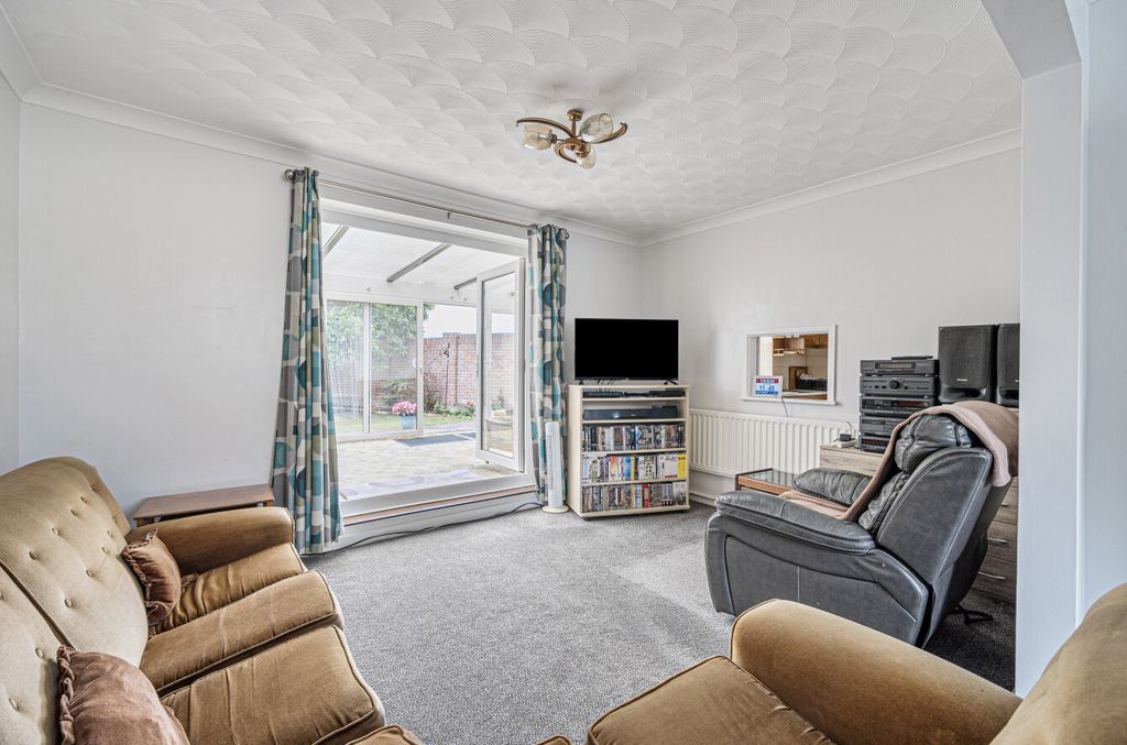Property photo 3 of 13 1348571-16-68B6d4...