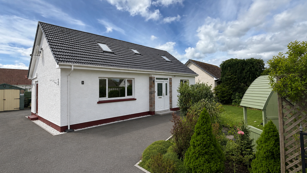 Property photo 1 of 28