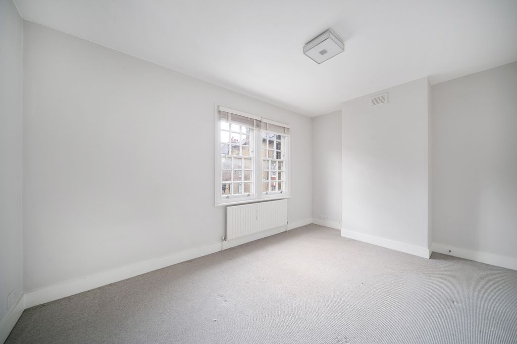 Property photo 3 of 13