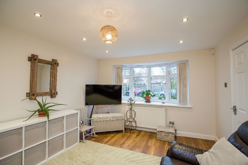 Property photo 2 of 22 38Eb15Ba24798672Fda23Cf614F9B156E4764E76.Jpeg