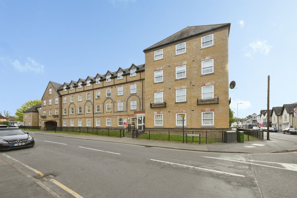 Property photo 1 of 9