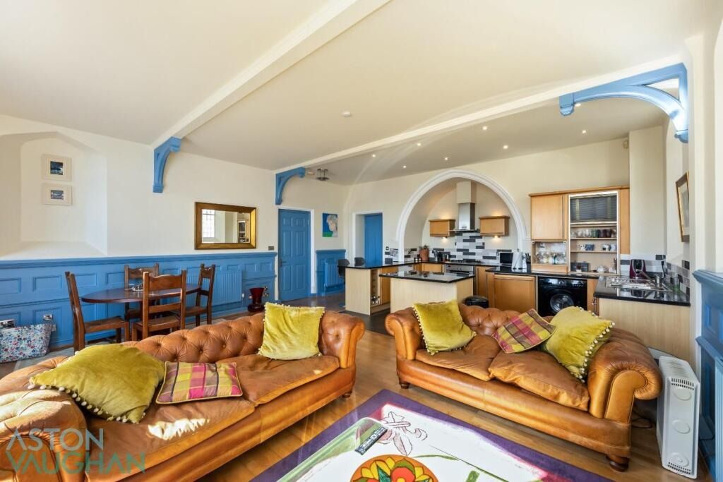 Property photo 3 of 24 4533913