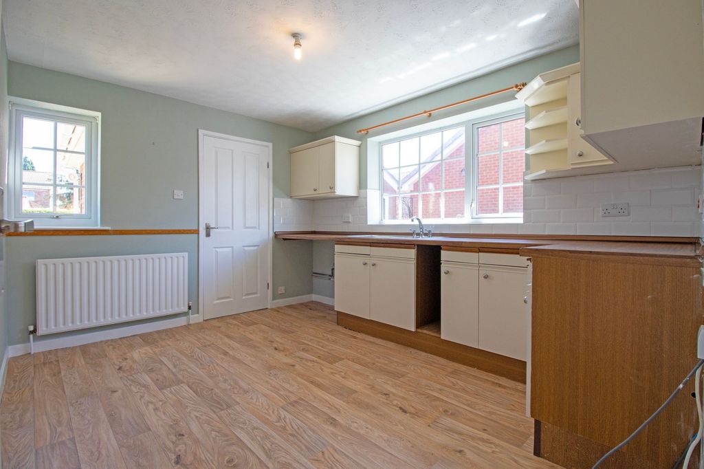 Property photo 3 of 14