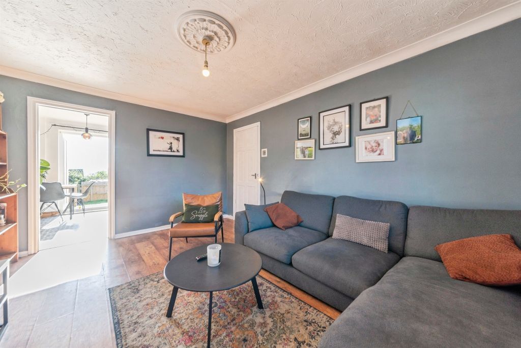 Property photo 2 of 17