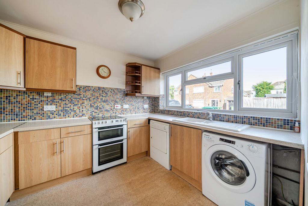 Property photo 3 of 14 1458745-8-6A01F6E...