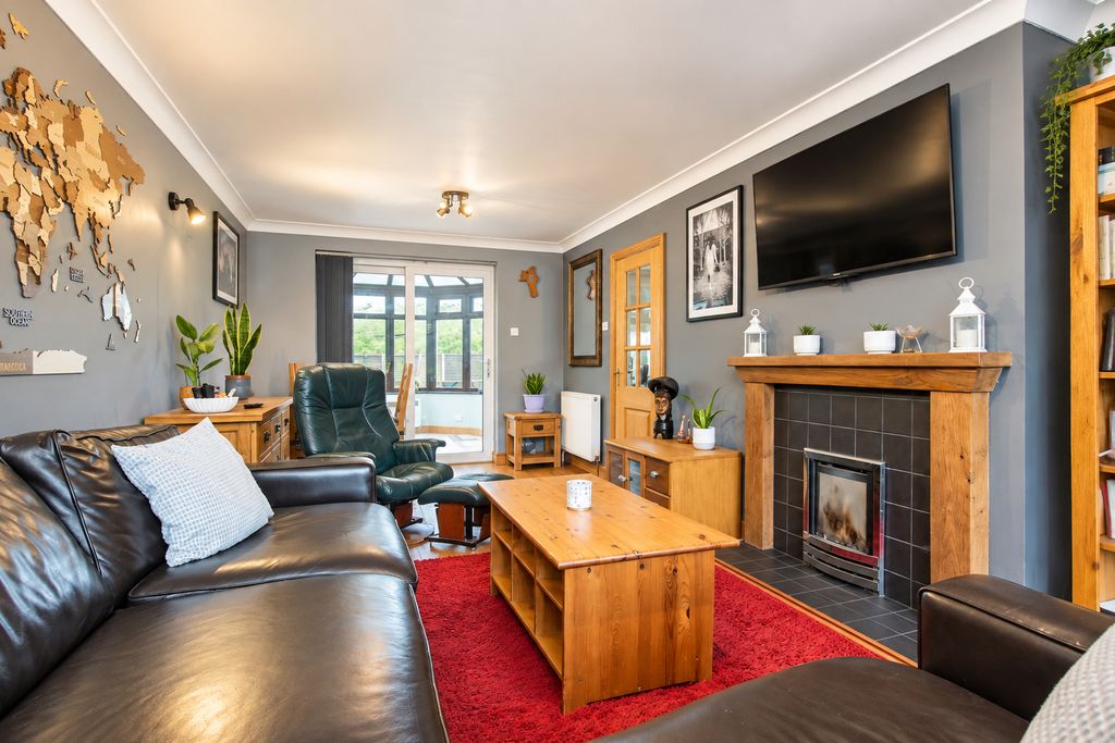 Property photo 2 of 14