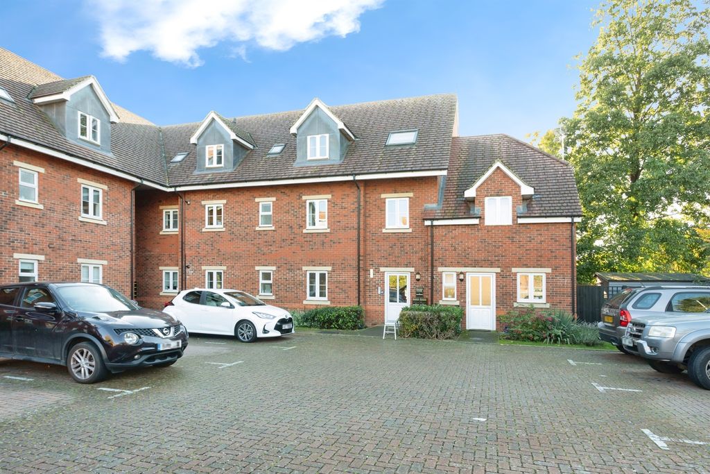 Property photo 1 of 9 Front