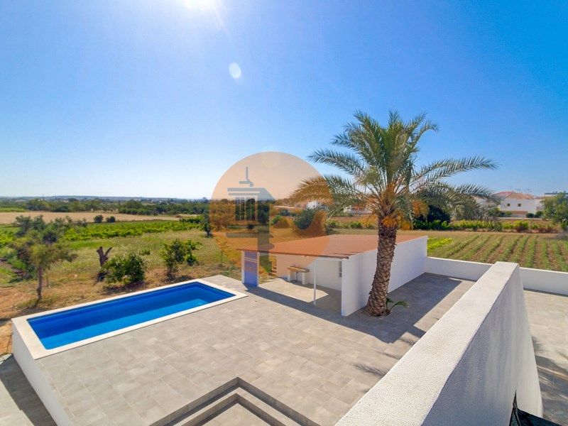 Property photo 3 of 46