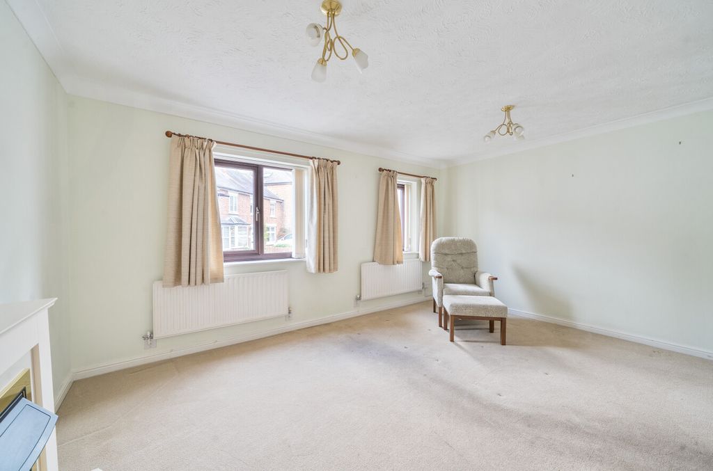 Property photo 3 of 17 1374102-6-690c71F...