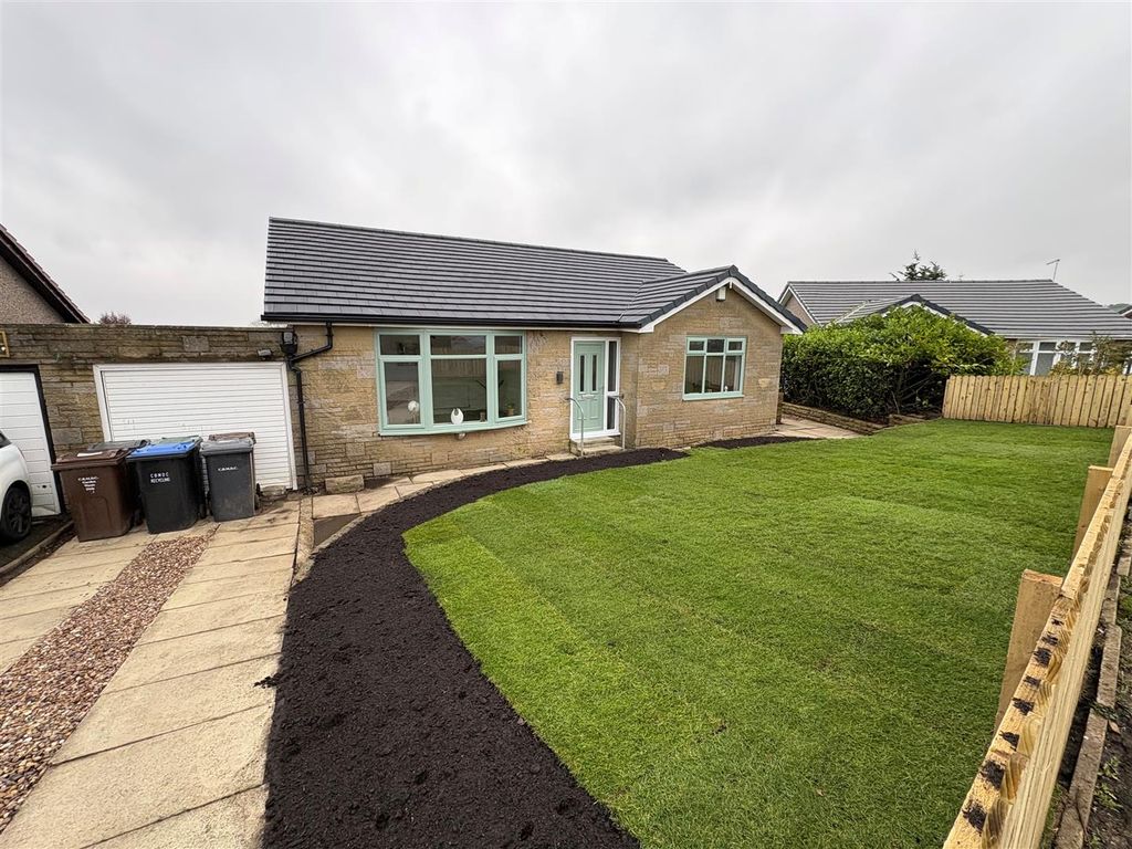 Property photo 1 of 27