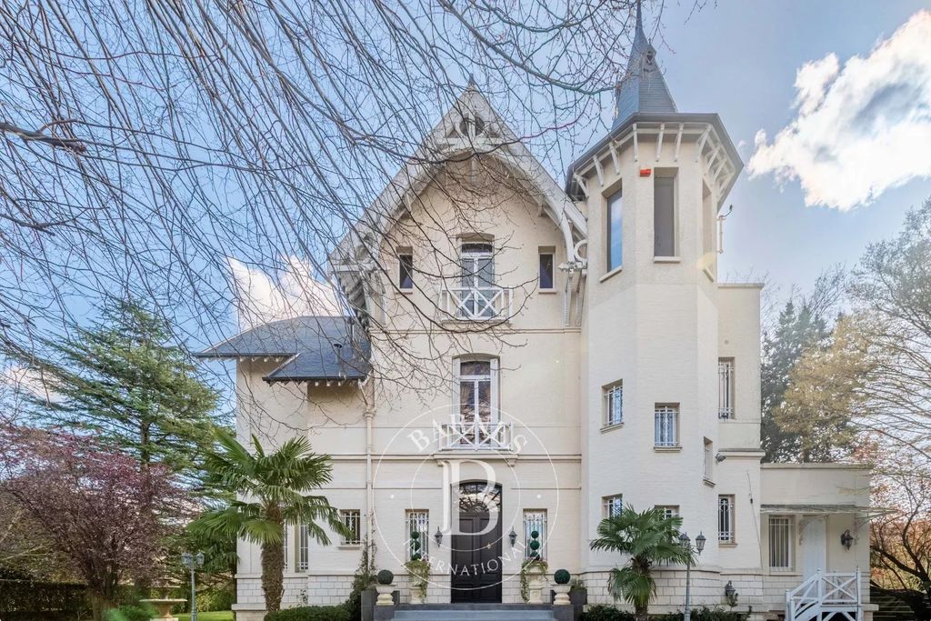 Property photo 2 of 26