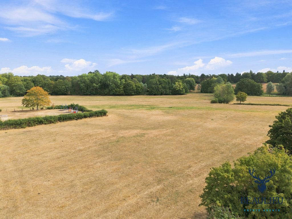 Property photo 2 of 30