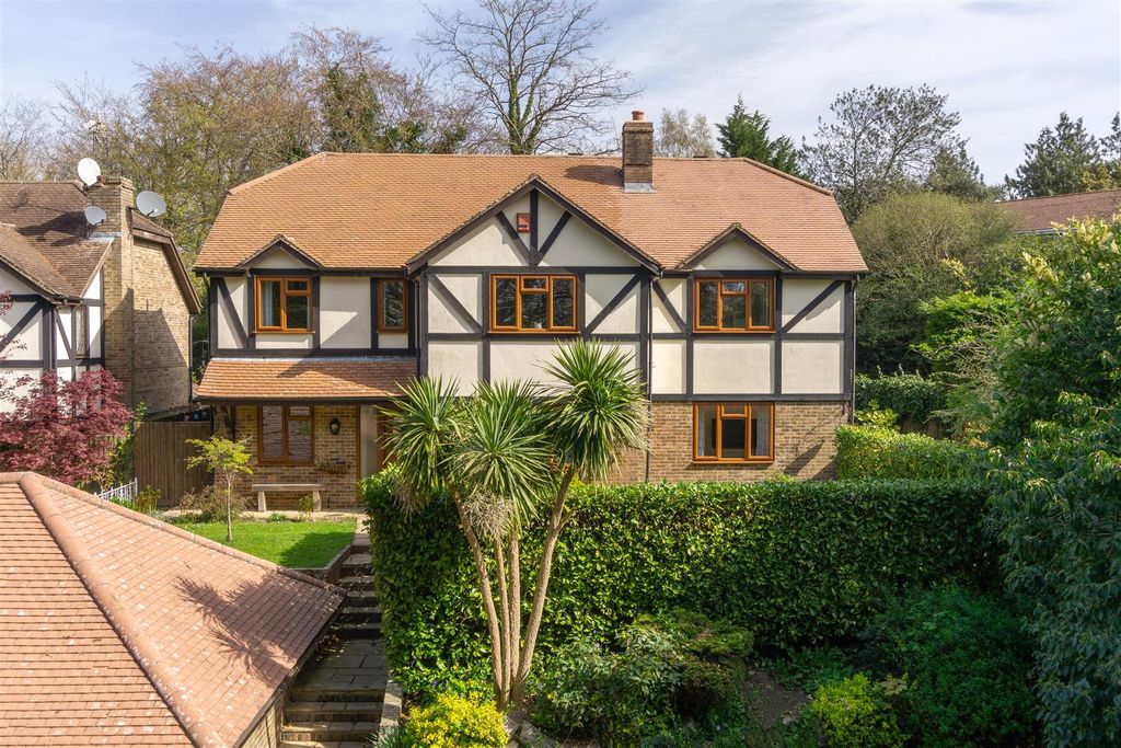 Additional image 21 of 6 bed detached house for saleCrawley Lane, Crawley RH10