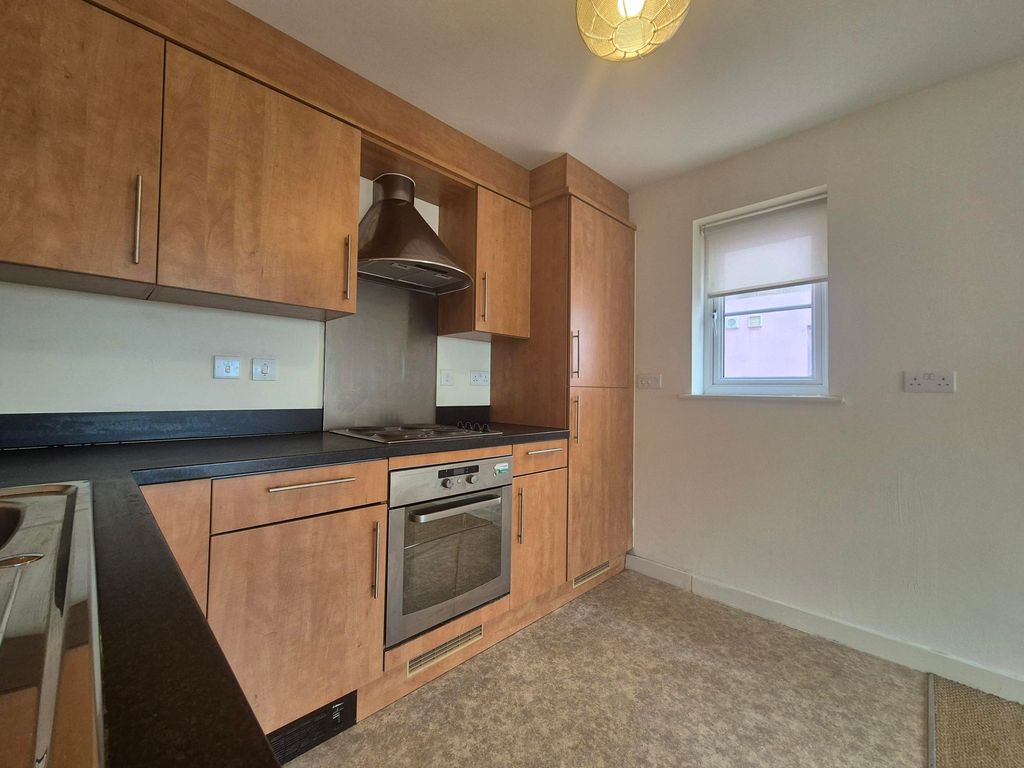Property photo 3 of 15 1000029888