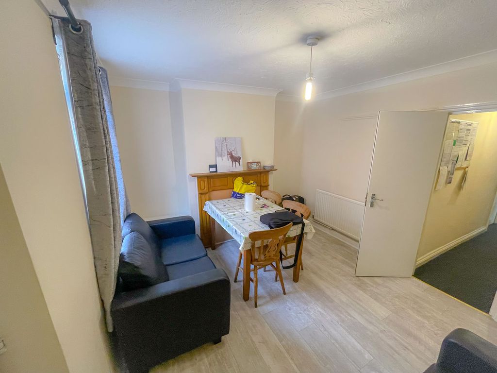 Property photo 3 of 12 18Milnerroadimg_7584_Edited.Jpg