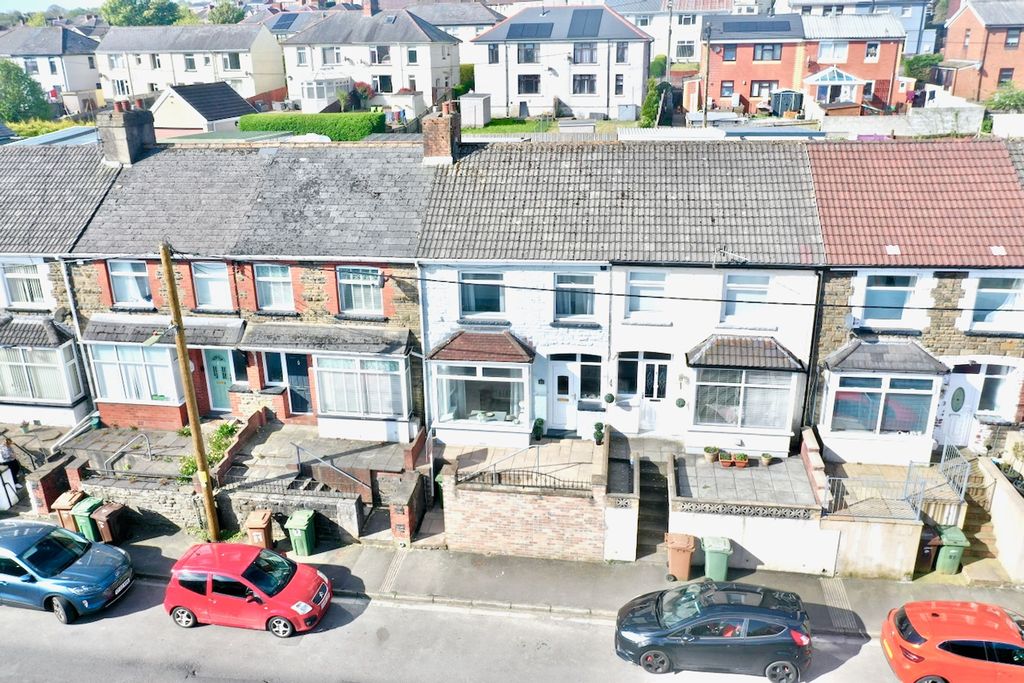 Property photo 1 of 31