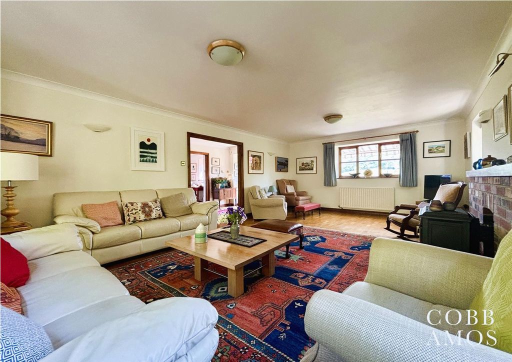 Property photo 2 of 39 High-Res23.Jpg