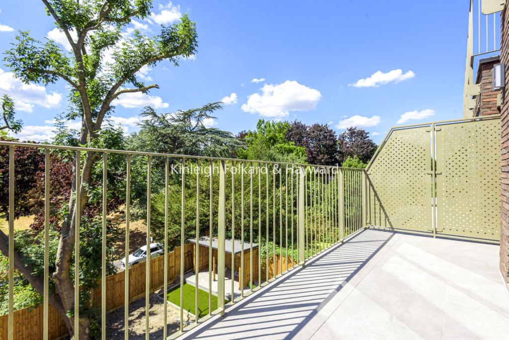 Property photo 3 of 16 2Fab9A3F-4E5d-4401-8