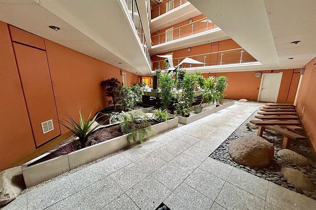 Property photo 3 of 17 Atrium