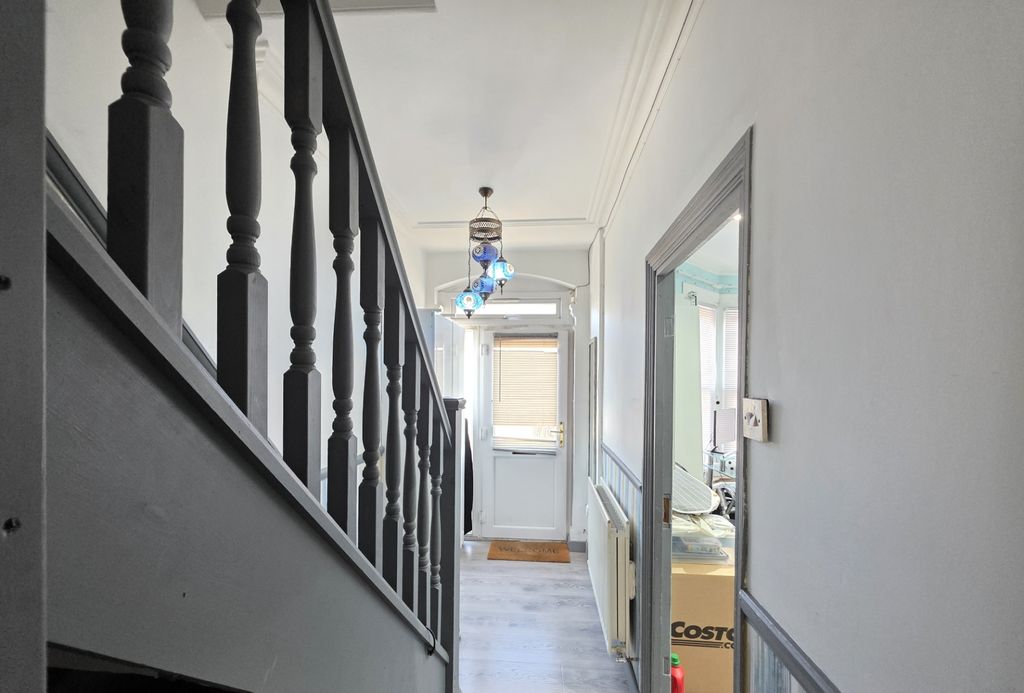 Property photo 2 of 16 Photo 7