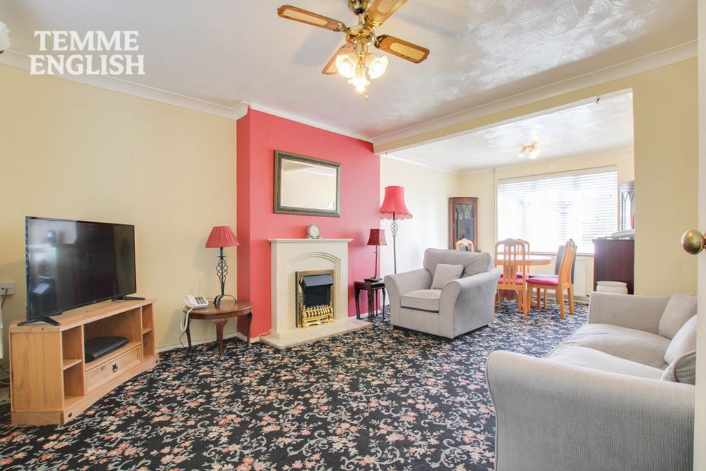 Property photo 2 of 22