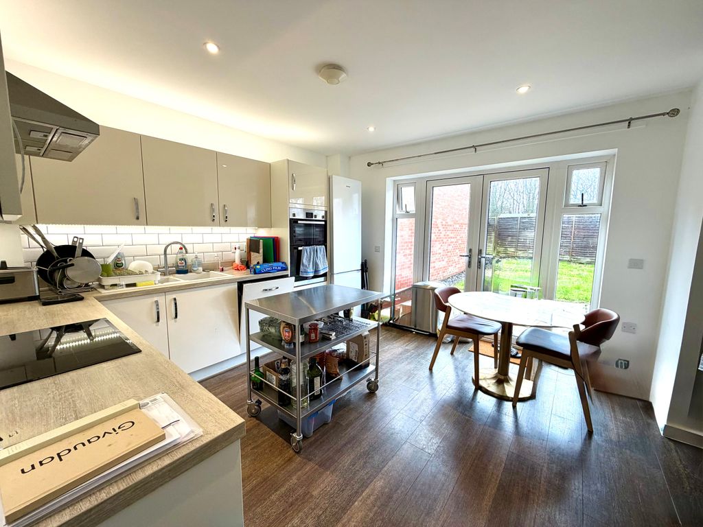 Property photo 3 of 14 Image