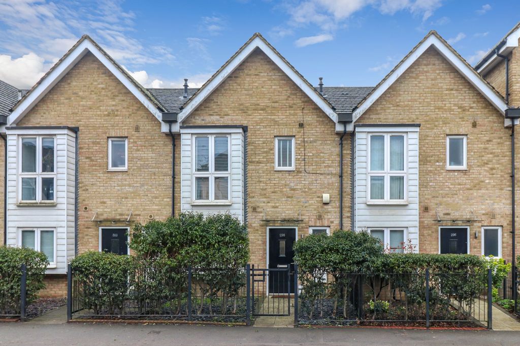 Property photo 1 of 21