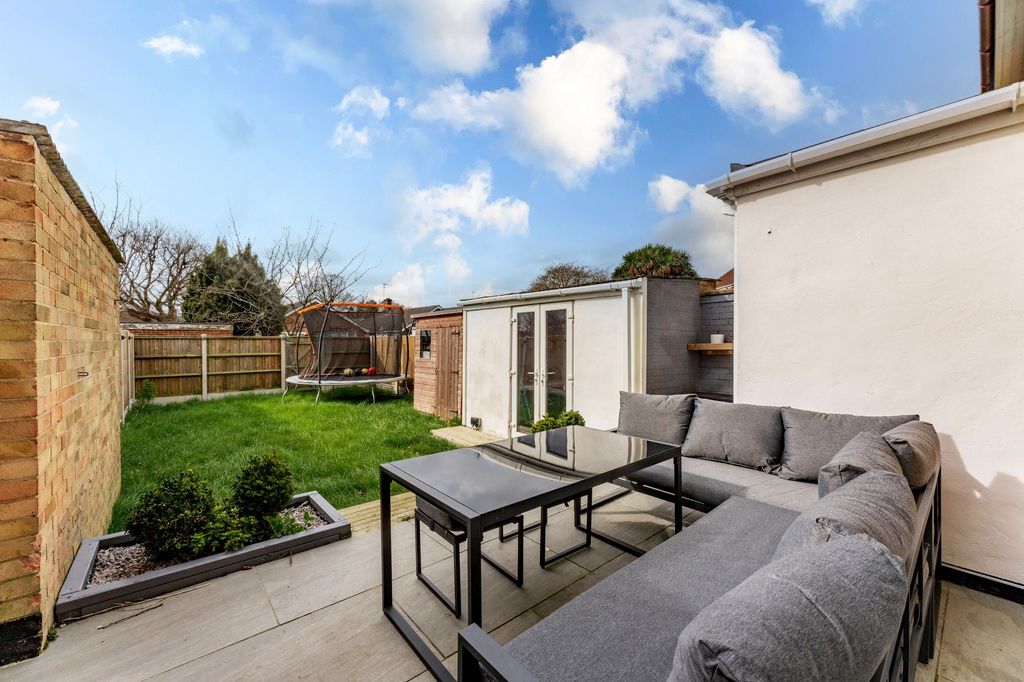 Property photo 2 of 15