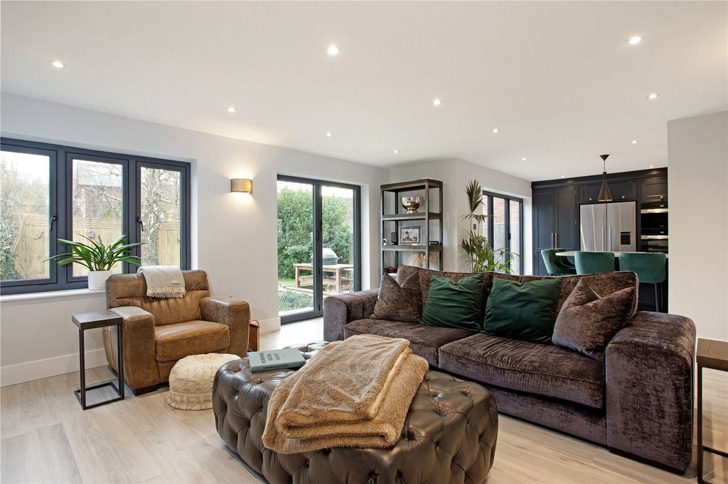 Property photo 2 of 20 Open Plan